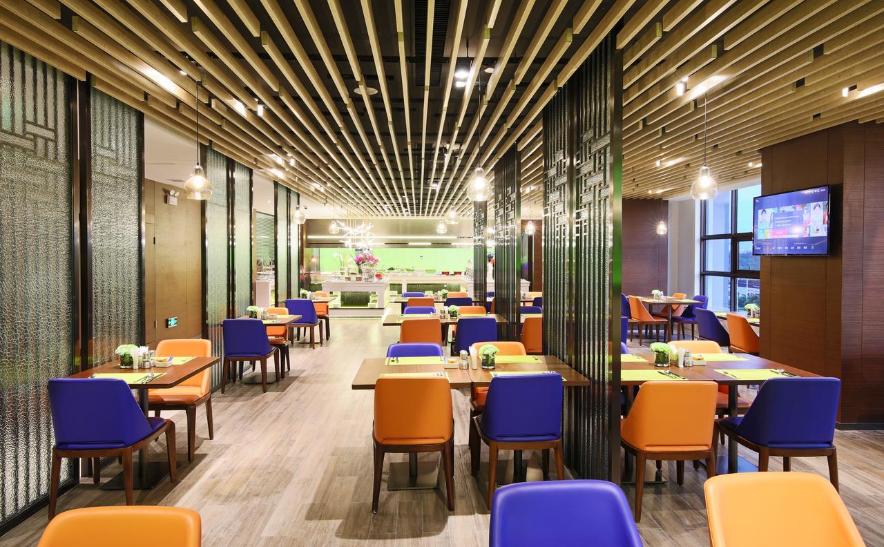 Hampton By Hilton Qujin Hotel Qujing Bagian luar foto