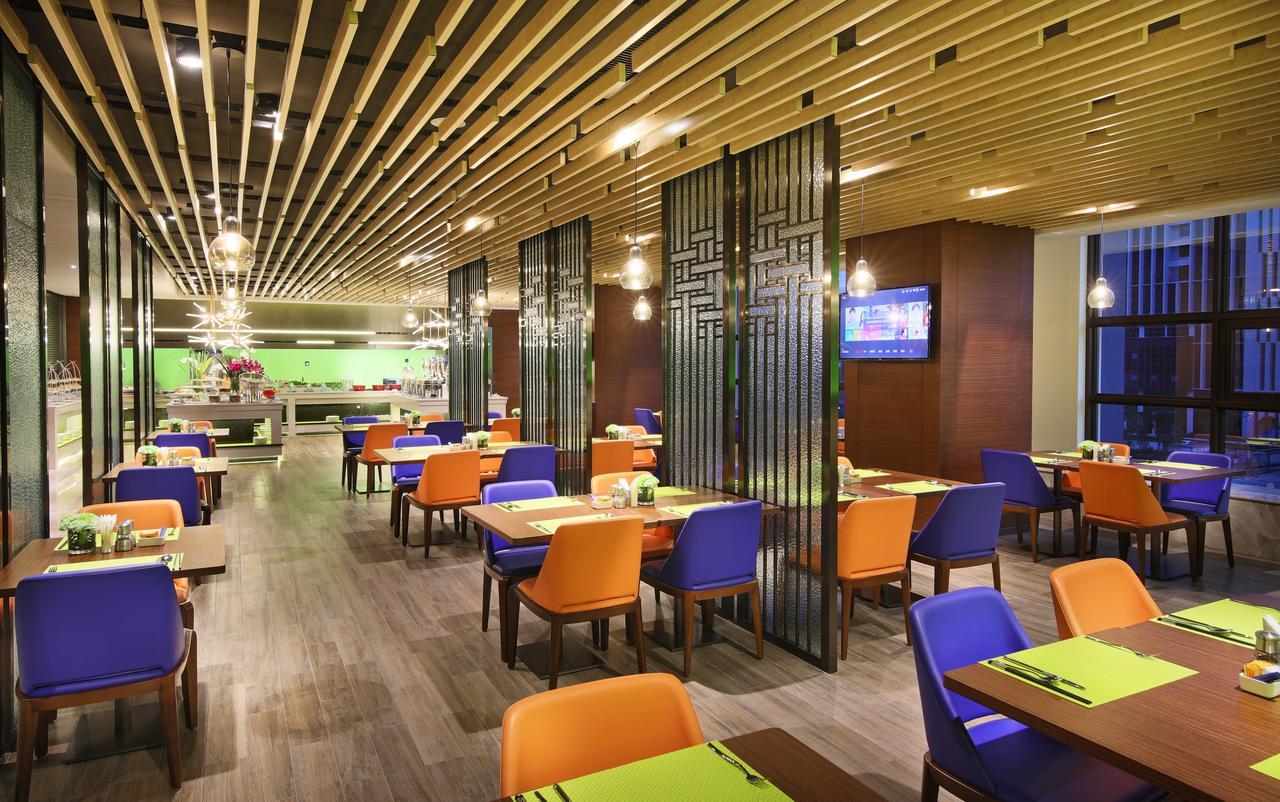 Hampton By Hilton Qujin Hotel Qujing Bagian luar foto