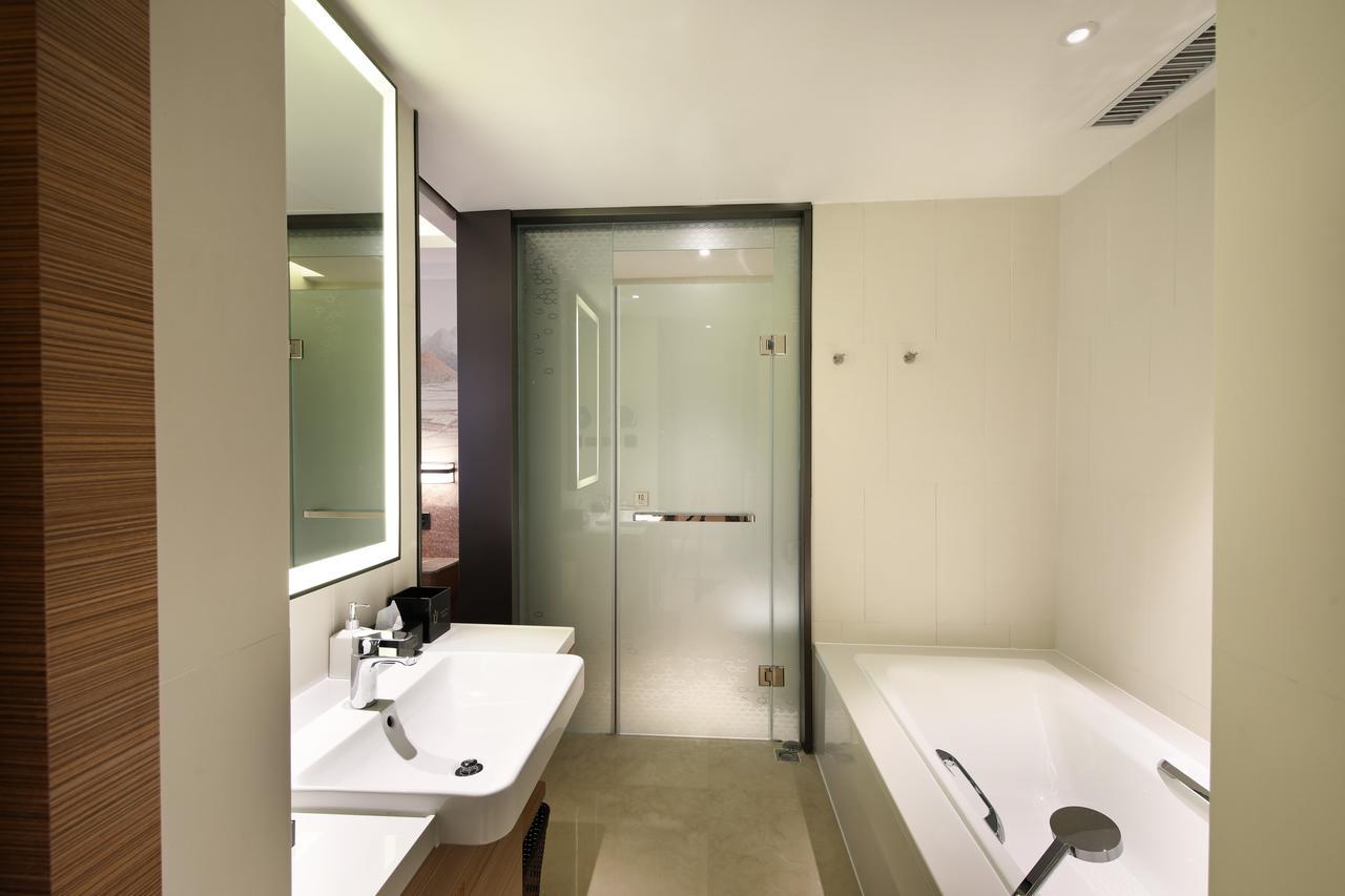 Hampton By Hilton Qujin Hotel Qujing Bagian luar foto